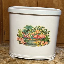 Vintage/Retro Hamper