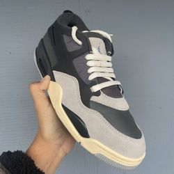 Nike Air Jordan 4 RM Iron Grey Men's size 9.5 LIGHTLY Used 
