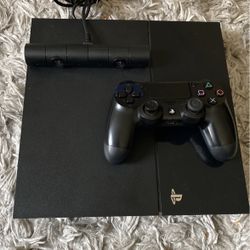 Ps4  In Great Condition. 220 OBO 