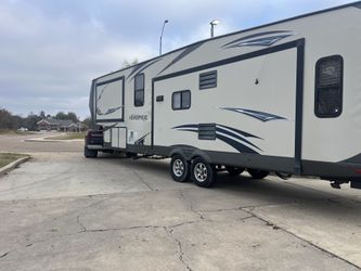 2013 fifth wheel , Rv 38 length
