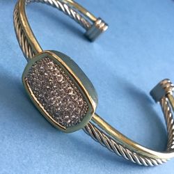 Ladies Two Tone Bracelet Beautifully Detailed with Sparkling CZ Center Silver Cable w/Gold Trim *Pickup Boca Raton Or Ship Nationwide