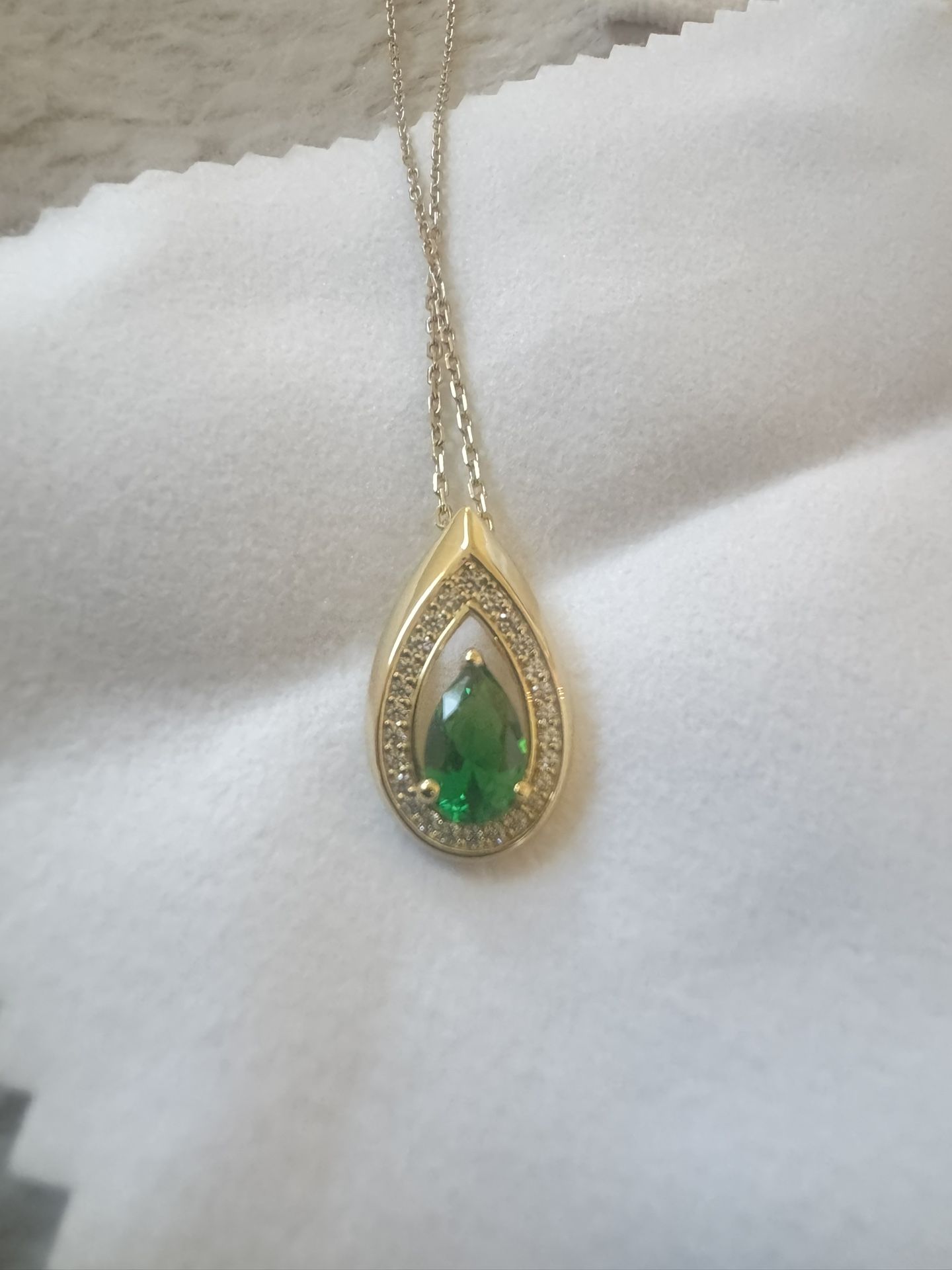 Emerald necklace 