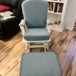 Glider W/Gliding Footstool 