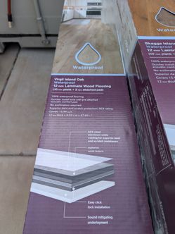 Click Lock Laminate Wood Flooring, 127 SQ FT