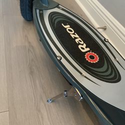 Razor 300 Electric Scooter 