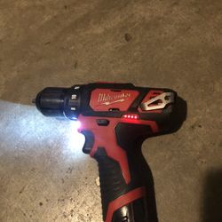 Milwaukee Drill M12 