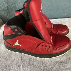 $80.00  VERY EXCELLENT CONDITION  AIR JORDANS