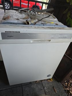 Dish washer