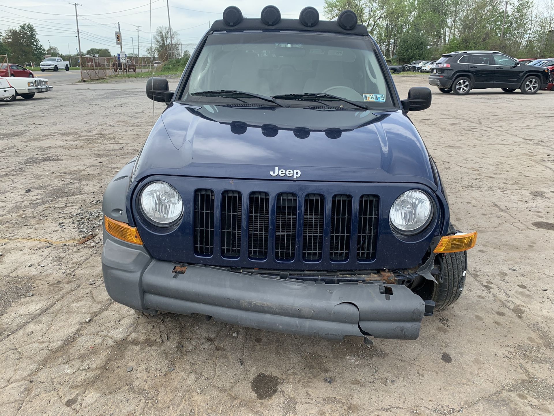 Parting out 2006 Jeep Liberty 4x4