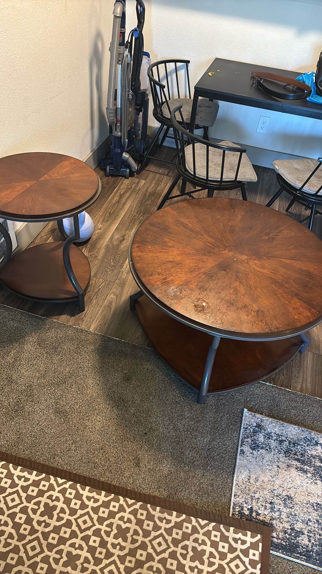 Wood coffee table set