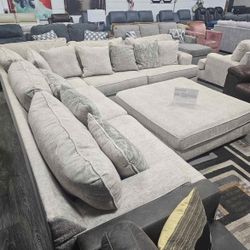 Brand New Rawcliffe Sectional