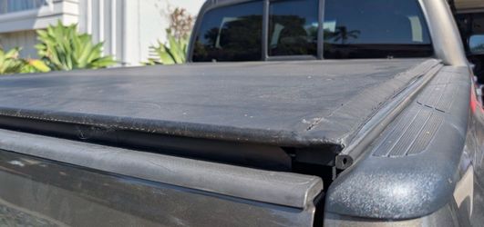 Bed cover 2nd gen Tacoma free