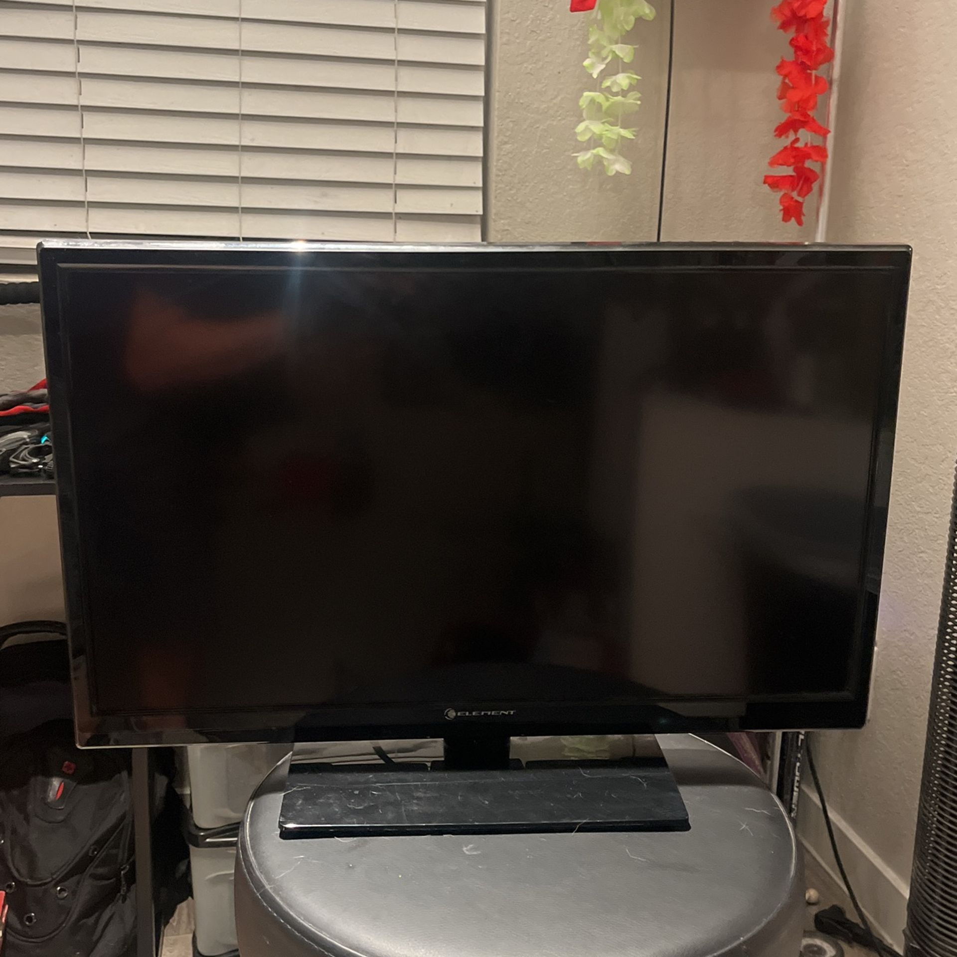 Element Tv/pc Monitor