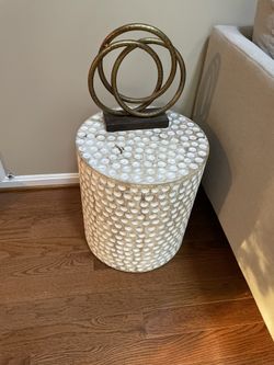 2 End Tables