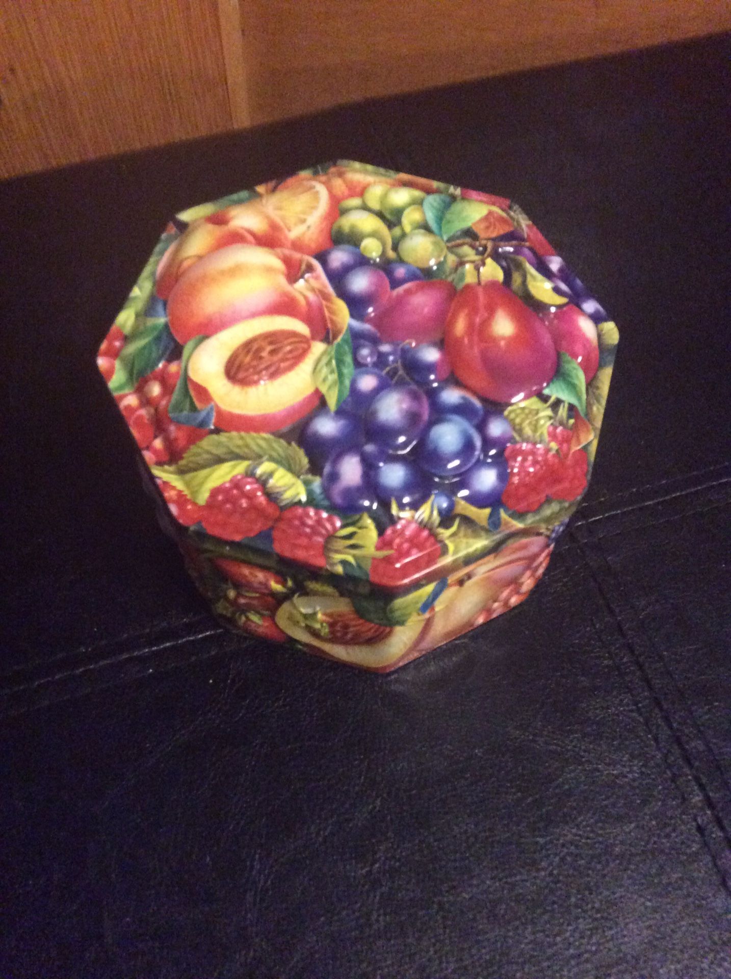 Decorative canister