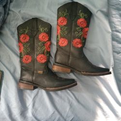 Woman Boots