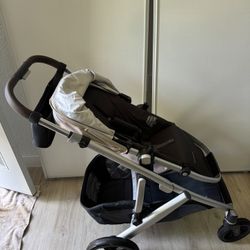 UPPAbaby Vista V2 stroller – Excellent Condition 