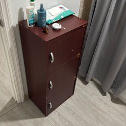 Cabinet With 3 Shelves 