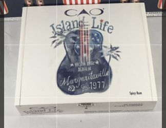 CAO Island Life Box