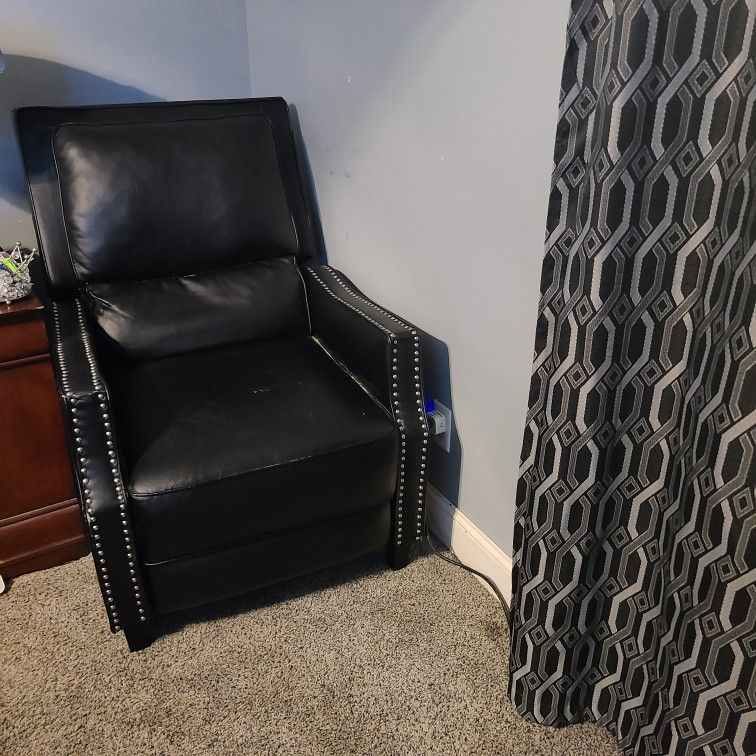Leather Recliner New Condition