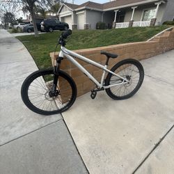 Dirt Jumper Bike