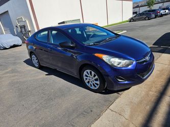 Hyundai Elantra 2011