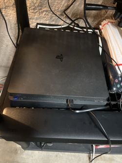PlayStation 4 Slim