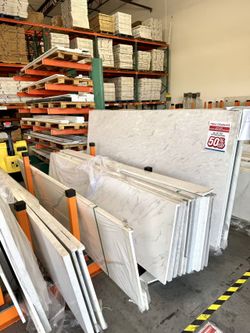 💥 YEAR-END CLEARANCE – ALL 26" x 110" Quartz Countertops Flat price ONLY $150/PC (Chino)