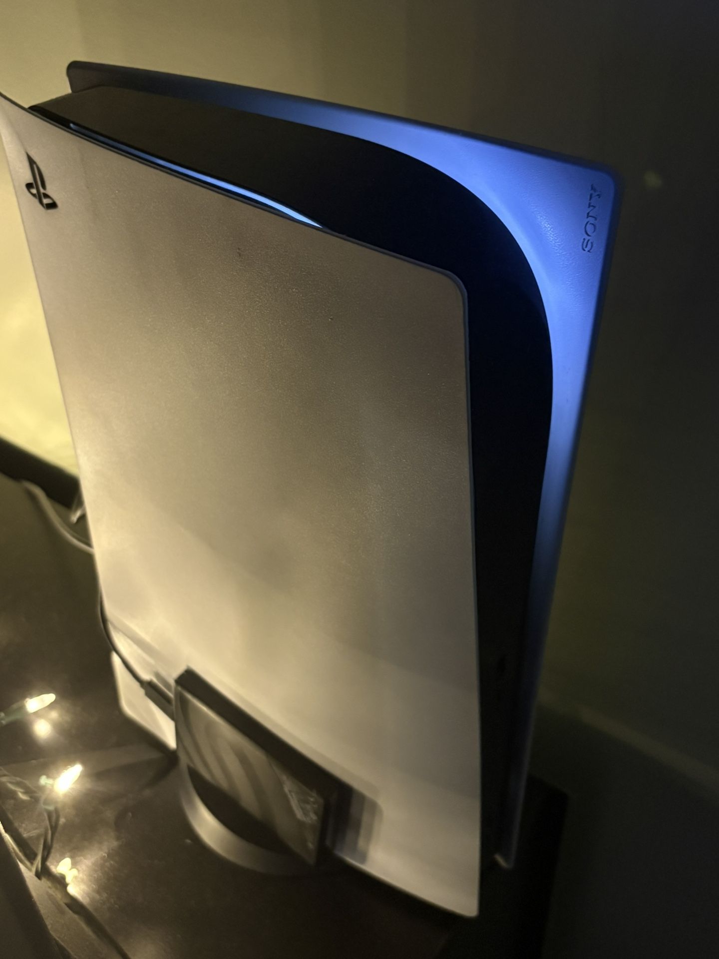 PS5,Red PS5 controller,USB Extended Storage And 157 games 