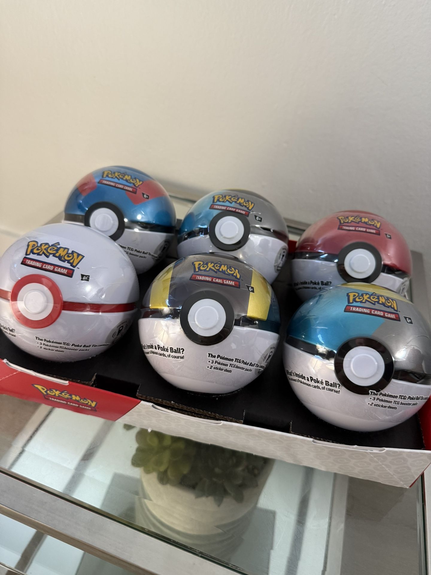 Pokemon - Poke Ball Tins
