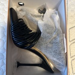 Black High Heels Size 7