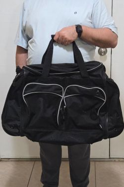 Large Black Duffle Bag/Gym Bag/Travel Bag