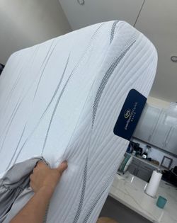 Serta King Mattress