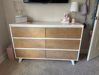 Brand New Solid wood dresser
