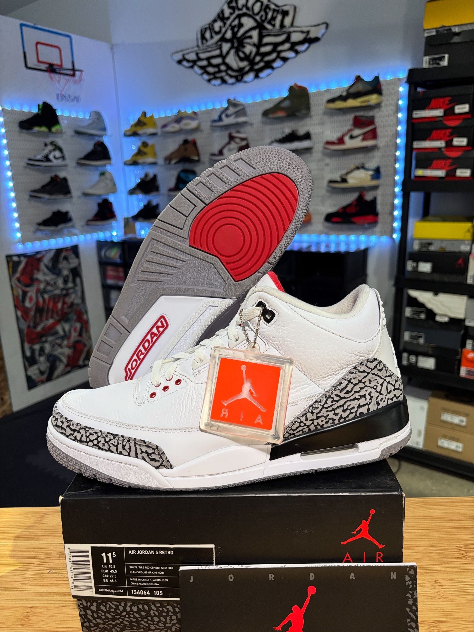 AIR JORDAN 3 RETRO “WHITE CEMENT” SIZE 11.5