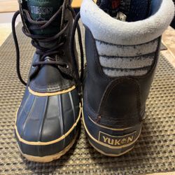 Womens Boots For Sale. Size 7 