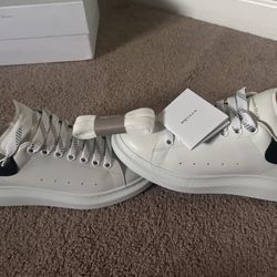 Alexander McQueen Oversized White Black