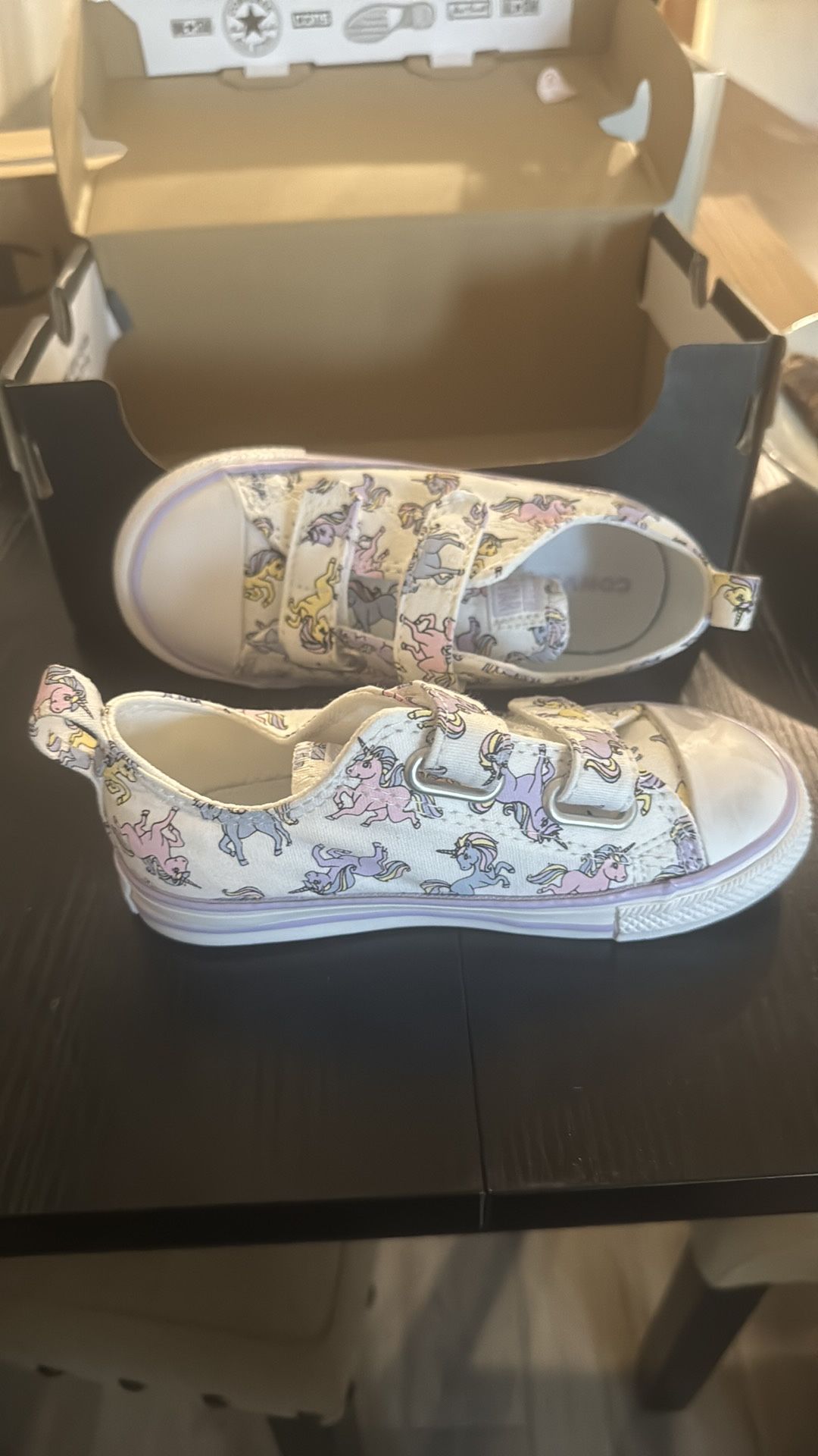 Converse NWT Toddler Size 9