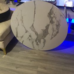 Beautiful Marble Coffee Table. Just Need A Little Fixing 