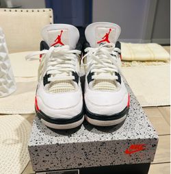 Nike Air Jordan 4 Retro Red Cement used Size 9