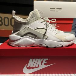 Nike Huarache Size 12
