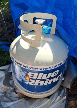 Full Rhino 15lb. Propane Tank Never Used