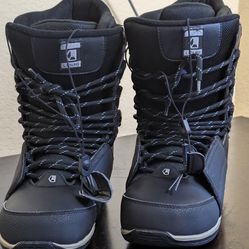 Liquid Snowboard Boots Size 8 Men's Black Snowboarding BootsLiquid snowboard boots in excellent condition