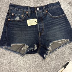Levi’s Short
