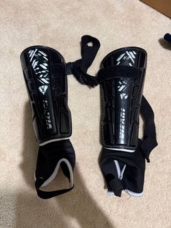 Soccer shin guards size medium