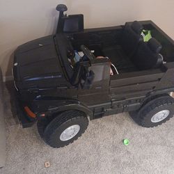 Kids car Mercedes Benz