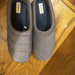 Slippers Size 13