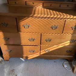 7-drawer dresser