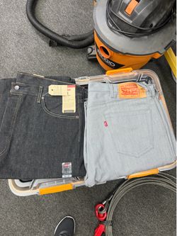 Levi’s Jeans