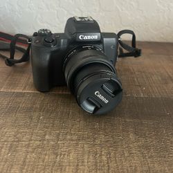Canon EOS M50 Camera
